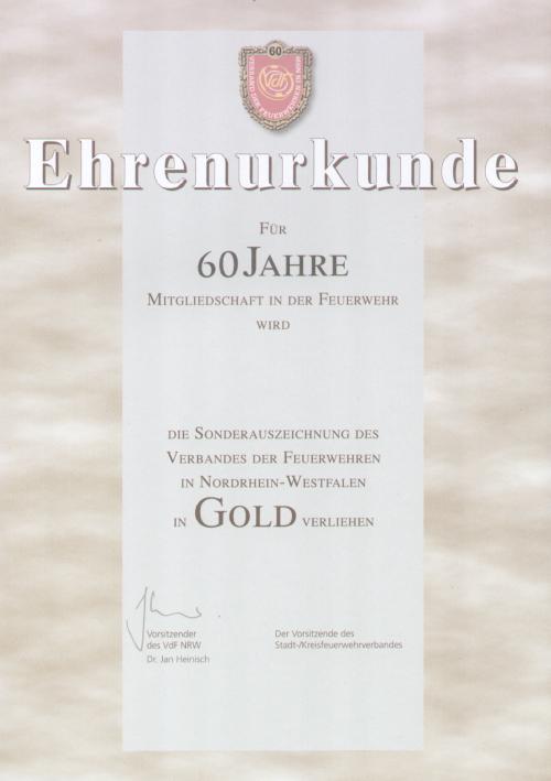 Ehrenurkunde / FÜR 70 JAHRE MITGLIEDSCHAFT IN DER FEUERWEHR WIRD xxxx DIE SONDERAUSZEICHNUNG DES VERBANDES DER FEUERWEHREN IN NORDRHEIN-WESTFALEN IN GOLD VERLIEHEN.